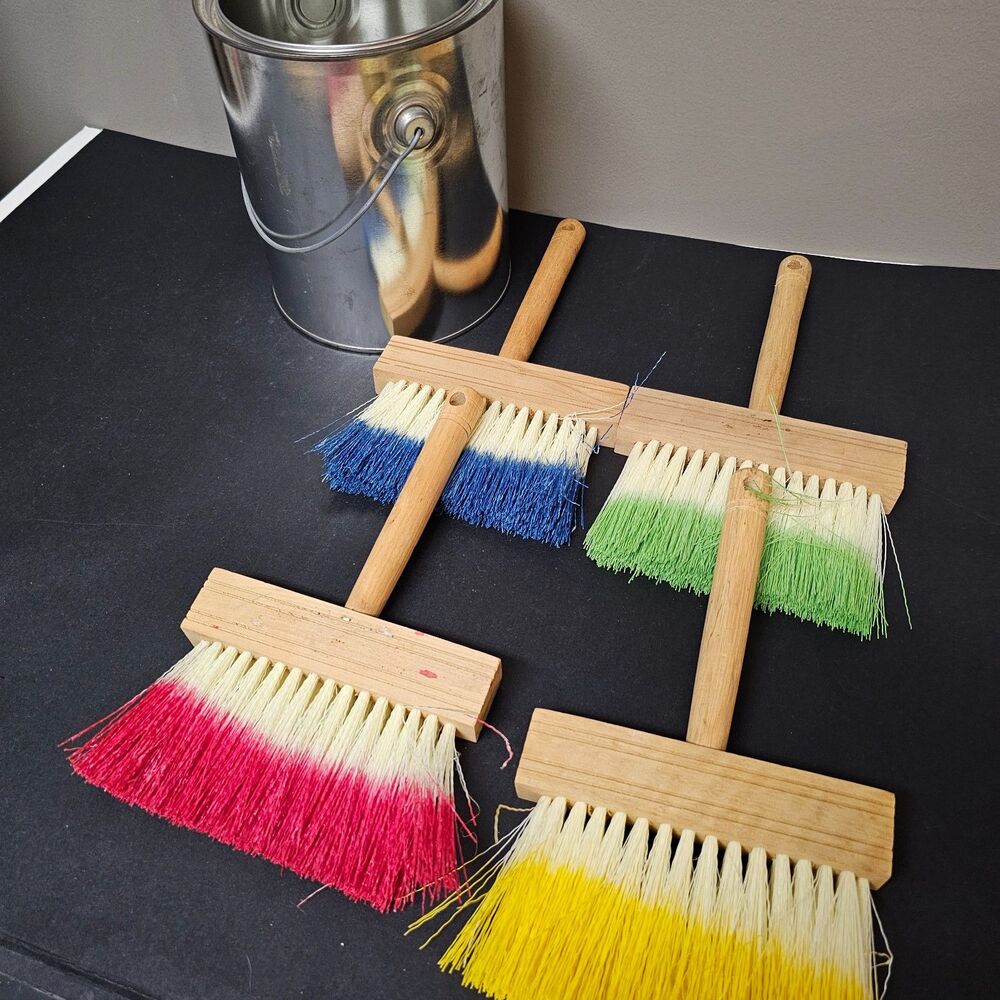 Decorative Paint Brushes Colored Tips Paint Bucket Children's Kids Room Decor